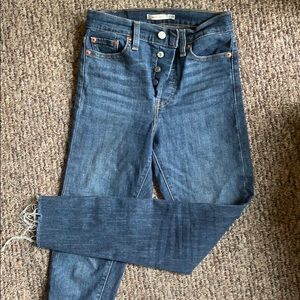 Levi’s wedgie skinny jeans